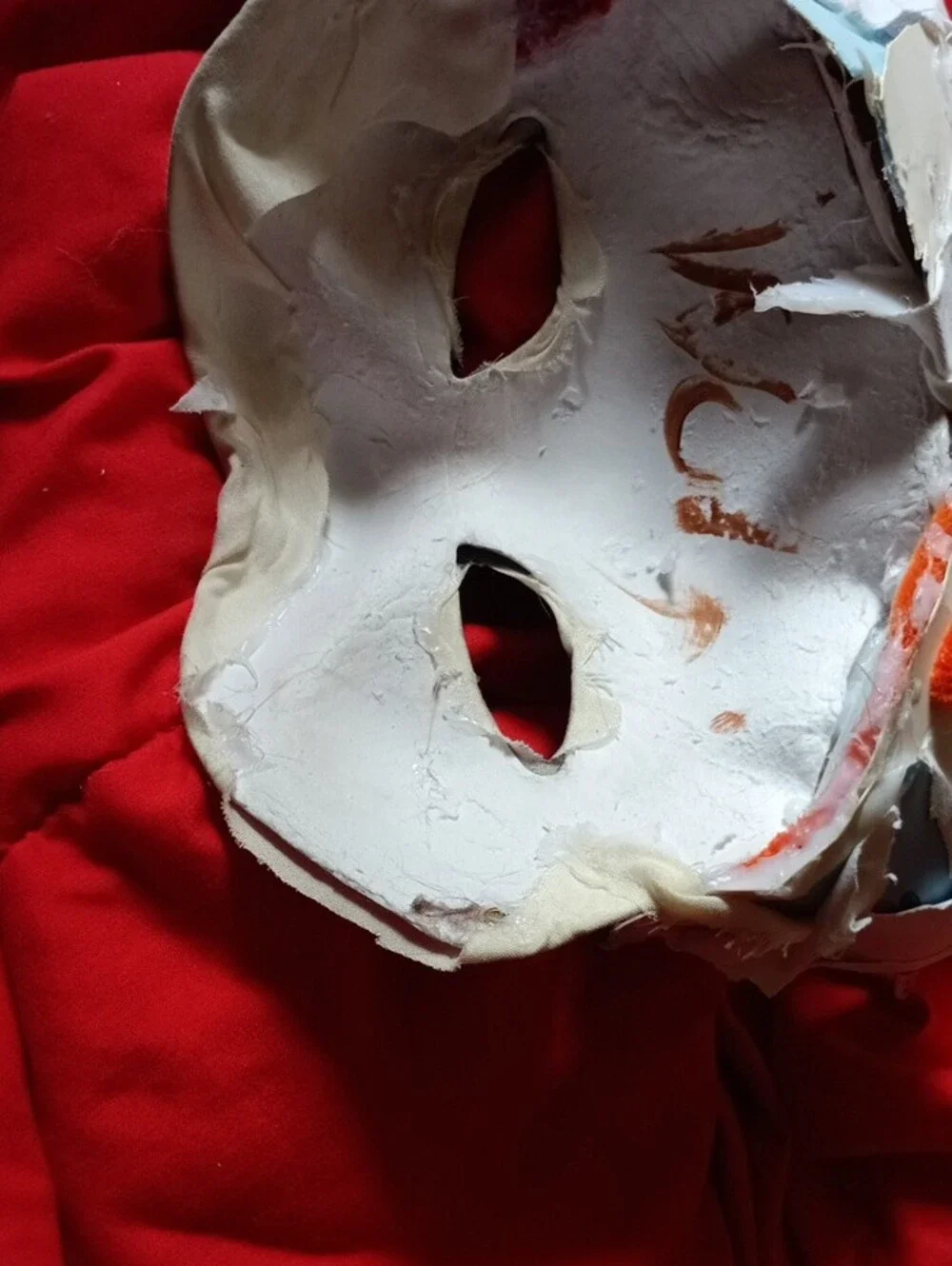 Cat Toy Hideaway Mask in Cream and Brown - Unbranded
